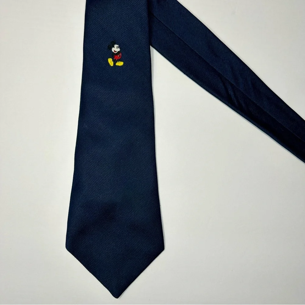 Vintage WALT DISNEY PRODUCTIONS Embroidered Mickey Mouse Blue Wide Tie, 4.25”